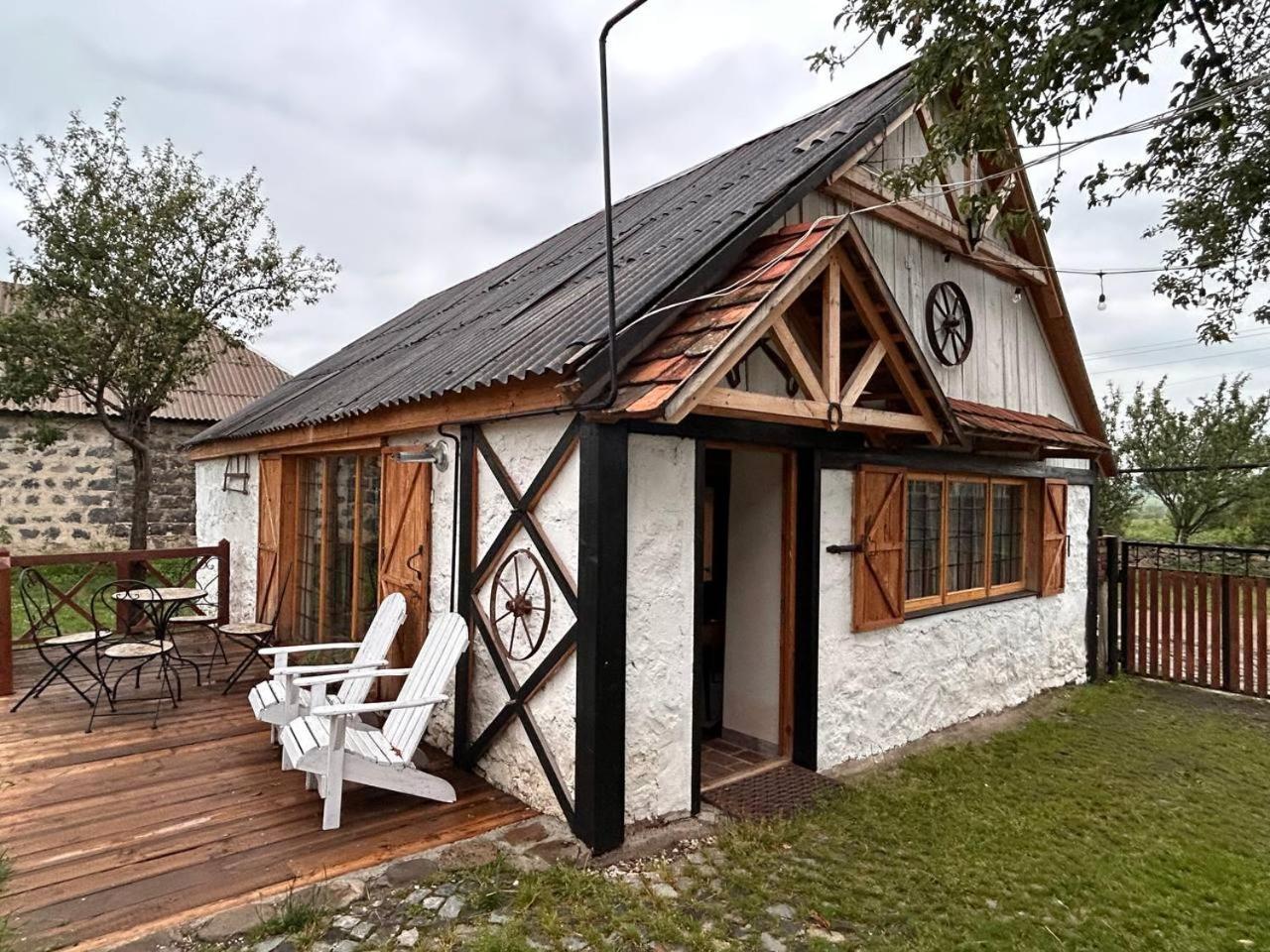 Hnameni Bovadzor Lodge Exteriör bild
