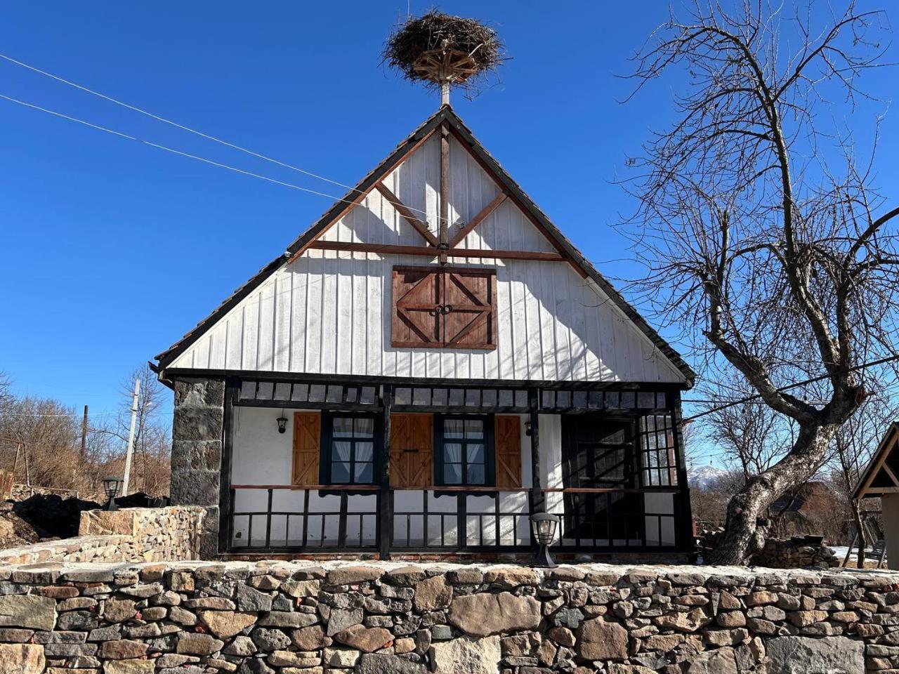 Hnameni Bovadzor Lodge Exteriör bild