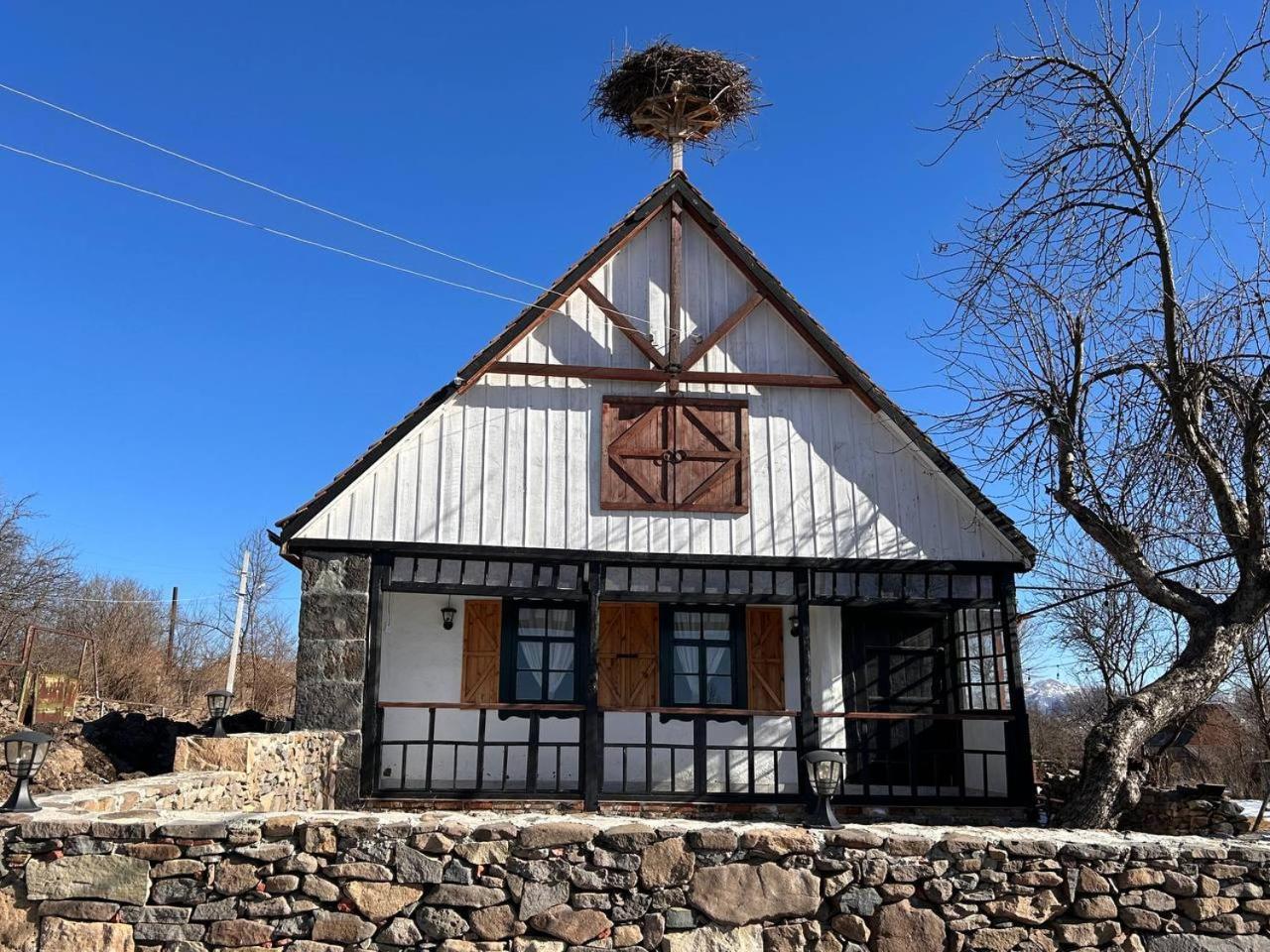 Hnameni Bovadzor Lodge Exteriör bild